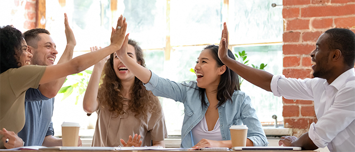 Everlytic-ContentStrategy-Part2-Blog-Image-1-WorkingTogetherMissionStatement Developing your Content Marketing Mission Statement | Content Marketing Strategy: How to Maximise Your Digital Content to Grow Your Business | Everlytic | Blog image | Teamwork