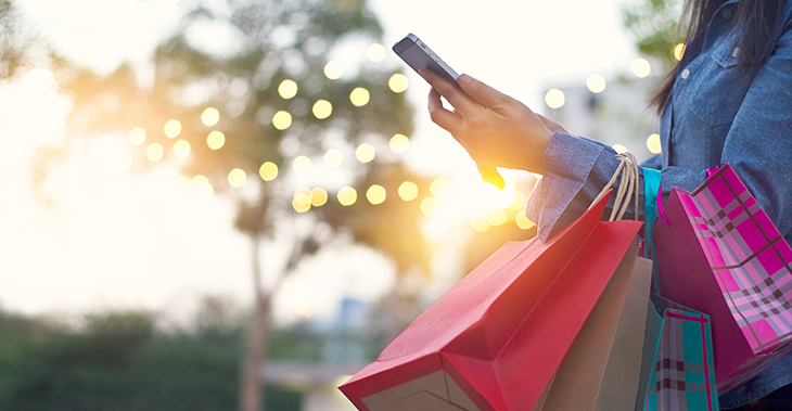 Everlytic-Black-Friday-2020-Blog-Image-2 Black Friday 2020: What to Expect | Online shopping | BFCM | Mobile eCommerce | Woman shopping