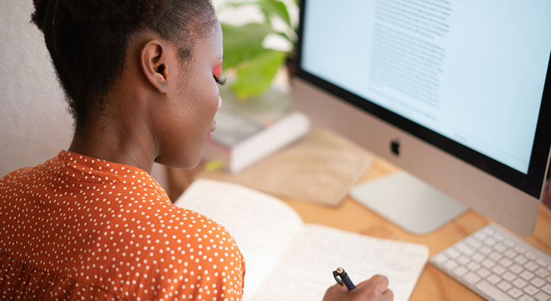 3 Emails You Should Send to Drive Conversions | Everlytic 3 Emails You Should Be Sending to Drive Sales Blog Image 3 Everlytic Everlytic | Blog | 3 Emails You Should Send to Drive Conversions | Blog Image | African Woman