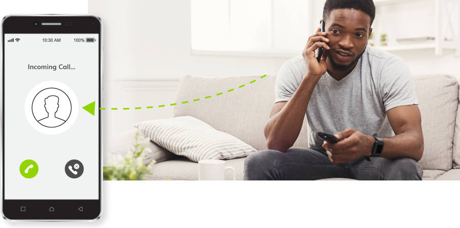 Voice Broadcasting | Voice Hero Everlytic Voice Broadcasting | Everlytic | Features | Man listening to a voice broadcast on mobile