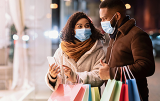 Everlytic | Blog | 5 Good Reasons to Use Email Marketing for Your Retail Store | African Couple Doing Shopping | Feature Image